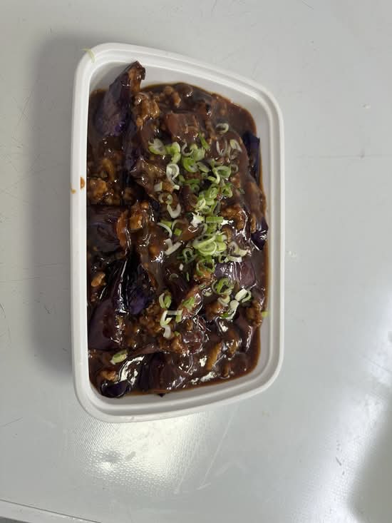 Shredded Pork, Eggplant with Garlic Sauce 鱼香茄子